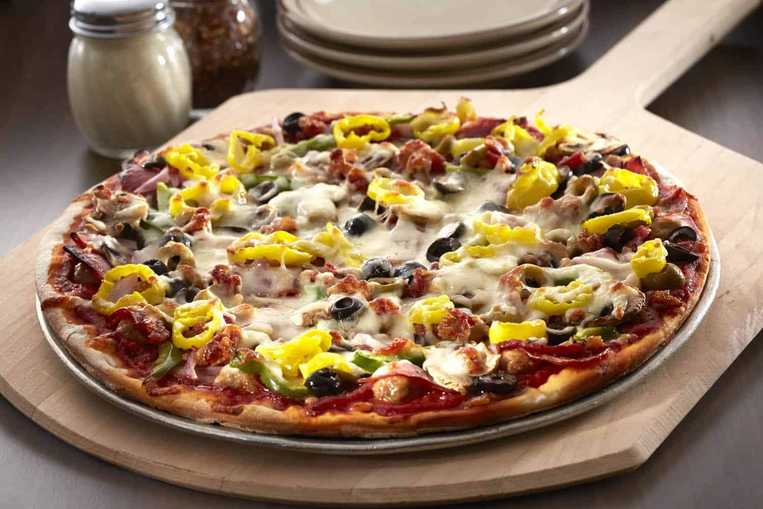 pizza with banana pepper and black olive